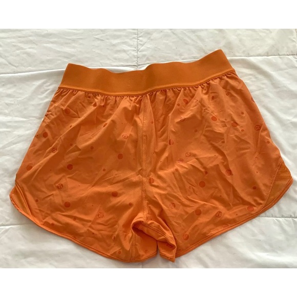 NWT Lululemon Hotty Hot Short II *4" Logo Women’s Size 8 - Picture 6 of 8